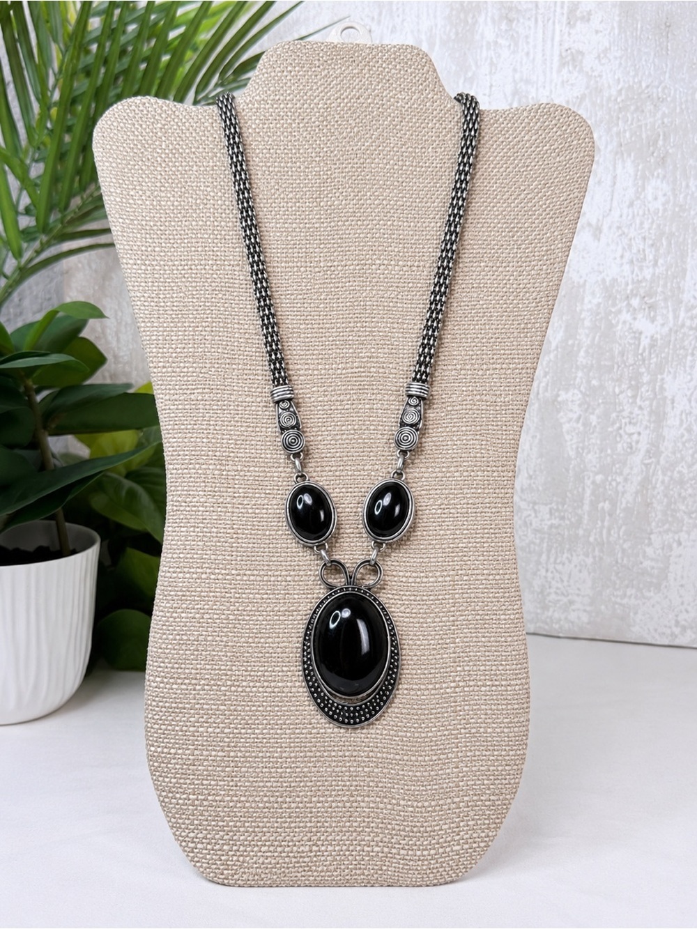 Boutique Black Stone Statement Necklace & Earrings Set NWT